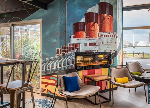 Escapade en amoureux avec bouteille de champagne, au Havre - 4* - 7