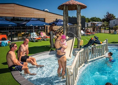Camping Le Nid d'Eté, 4* - 59