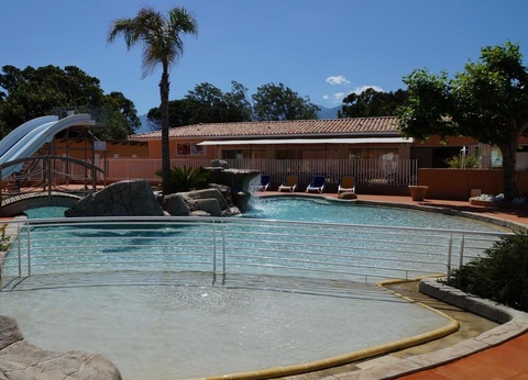 Camping Les Castors, 4* - 34