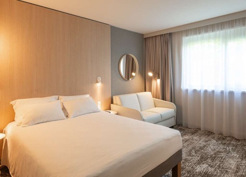 Cadre calme et reposant près de Mâcon - 4* - 50