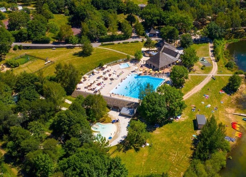 Camping Domaine des Tours, 4* - 9