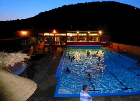 Camping de La Cascade, 4* - 33
