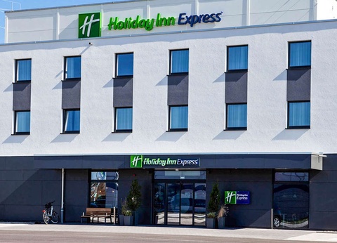 Profitez de deux jours d'amusement et laissez-vous surprendre par Europa Park (billet 2 jours) - 3* - 2