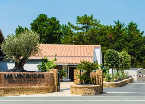 Camping Club Les Brunelles 5* - 43