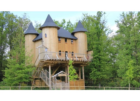 Prenez de la hauteur en famille en séjournant en cabane dans les arbres près de Poitiers - 4* - 4