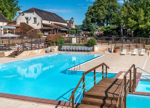 Camping Romanée - Les Grottes De Roffy 4* - 56