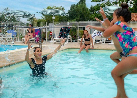 Camping Les Catalpas, 3* - 5