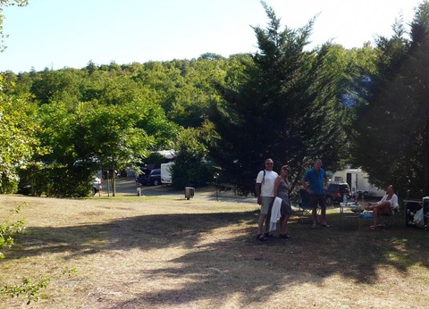 Camping Château de Lacomté, 4* - 42