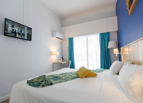 Hôtel Le Grand Bleu *** - 11