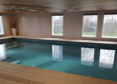 Echappée romantique, accès espace détente et bouteille de vin en chambre à Nantes - 4* - 16