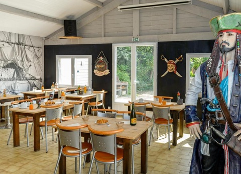 Flower Camping le Kergariou, 3* - 67