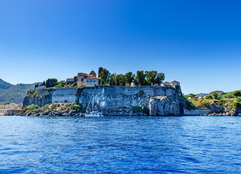 Circuit Trésors des Iles Eoliennes 4* - 12