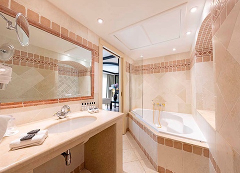 Hôtel Hostellerie de l'Abbaye 4* - 2