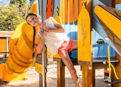 Camping Les Couleurs de la Coubre, 4* - 25