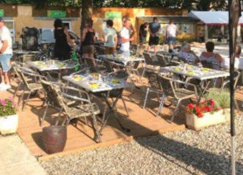 Camping des Grottes, 4* - 33