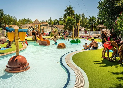 Camping Le Clos Virgile, 4* - 30