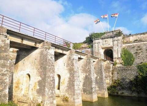 Camping Au Pigeonnier, 4* - 74