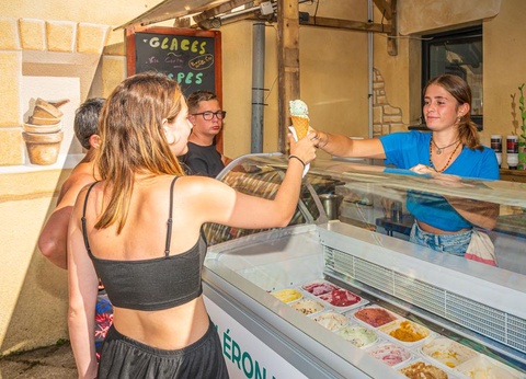 Camping Oléron Loisirs, 4* - 37