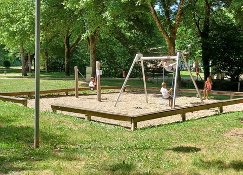 Camping maeva Respire Le Moulin de Surier, 4* - 35