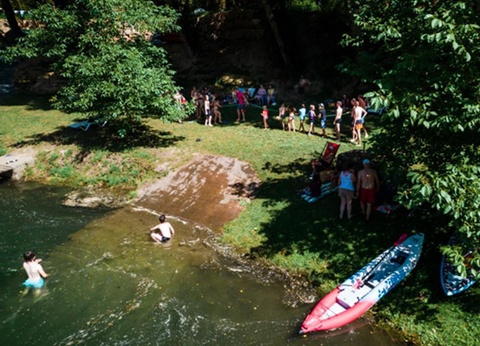 Camping de La Cascade, 4* - 47