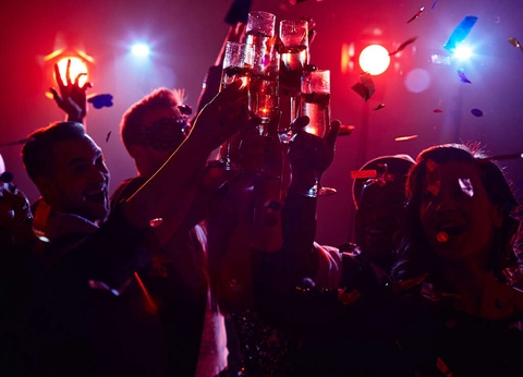 Fêtez le Nouvel An 2026 en plein coeur de Strasbourg avec dîner et soirée spéciale (2 nuits) - 4* - 18