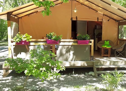 Camping Les Acacias, 3* - 7