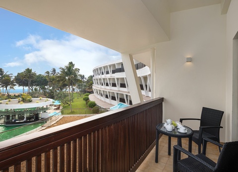 Jet Tours Signature Occidental Eden Beruwala 5* - 6