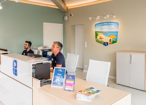 Camping Club Le Napoléon, 4* - 16