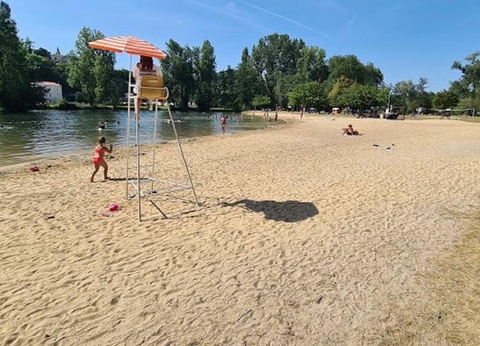 Camping Paradis Aubeterre sur Dronne, 3* - 4