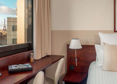 Séjour romantique avec champagne à Paris Montparnasse - 4* - 4