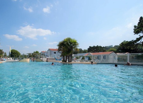 Camping L'Abri des Pins, 4* - 30