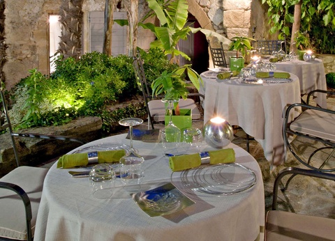 Virée authentique et gourmande dans un havre de paix près d'Avignon et Nîmes - 4* - 5