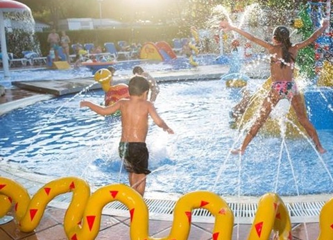 Camping Stel - Roda de Bara, 4* - 48