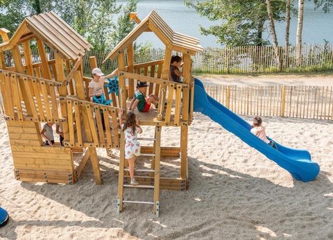 Camping Sunêlia La Source, 4* - 142