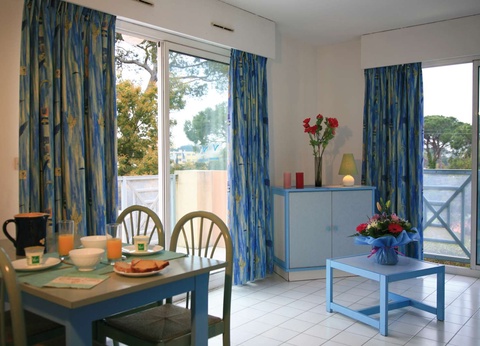 Résidence Lagrange Le Domaine des Grands Pins - 17