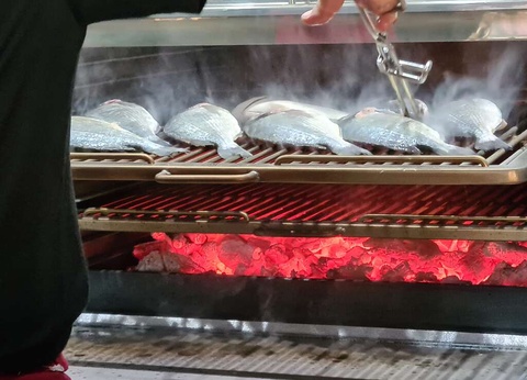 Réveillon du Nouvel An à Nîmes avec dîner spécial et soirée dansante - 3* - 15