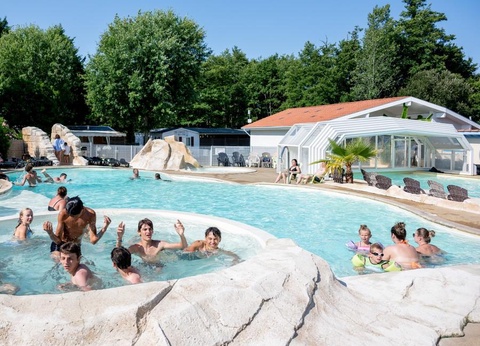 Camping maeva Escapades l'Arbre d'Or, 4* - 6