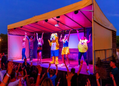 Camping Domaine de Chaussy, 4* - 25