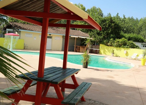 Camping Les Berges du Canal, 4* - 51