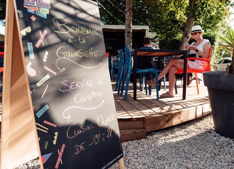 Camping Paradis des Pins - Royan, 4* - 38