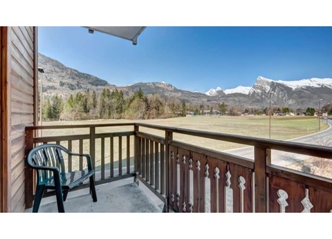 Vivez une parenthèse alpine entre nature et convivialité (1 nuit) - 3* - 8