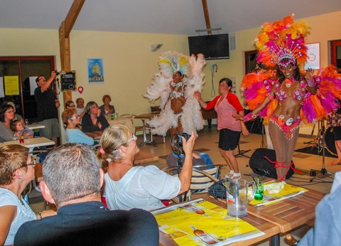 Camping La Riviera, 4* - 6