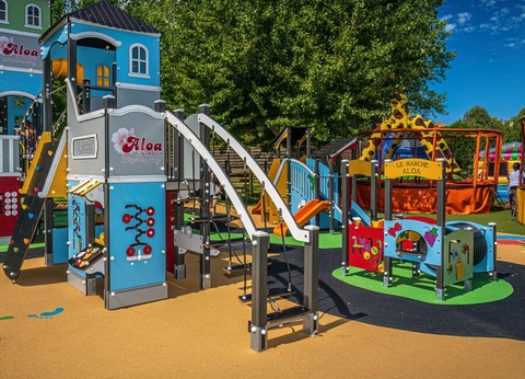 Camping Les Pirons, 5* - 35