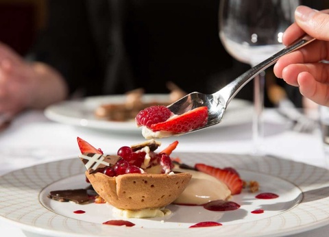 Séjournez au coeur de la forêt de Chantilly dans un château 4* - 4* - 9