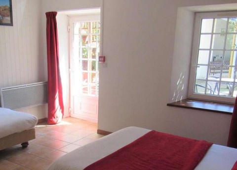 Week-end en bord de mer avec champagne à Perros Guirec - 2* - 3