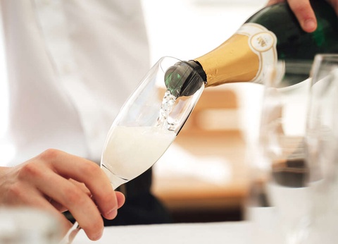 Bien-être et champagne à deux pas de l'Arc de Triomphe à Paris - 4* - 21