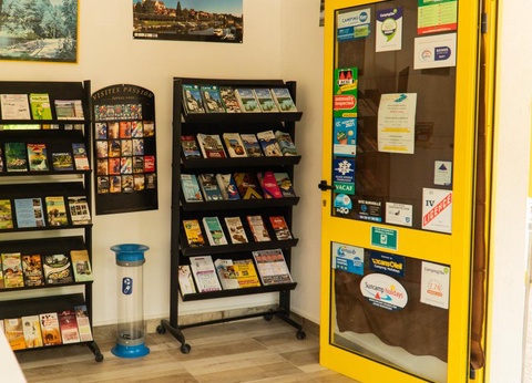 Camping Les Bords de Loue, 3* - 99