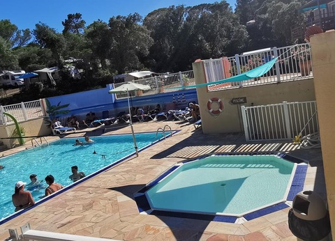 Camping Les Lauriers Roses, 4* - 5