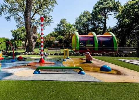 Camping Domaine Les Oréades, 5* - 15