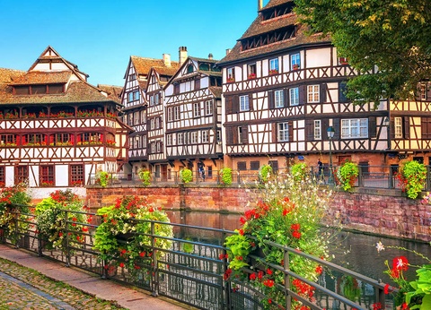Découvrez le quartier de la Petite France avec une croisière à Strasbourg - 4* - 11